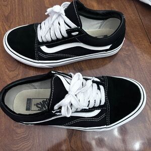 Vans Black and White Sneakers Classic Skate Style